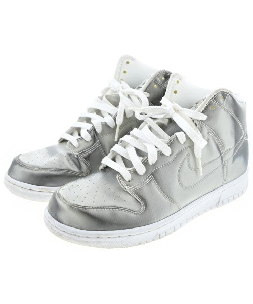 NIKE รองเท้าผ้าใบ