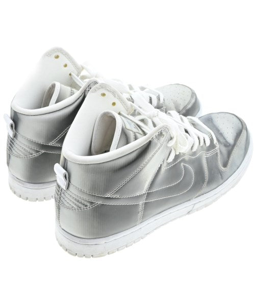 NIKE รองเท้าผ้าใบ