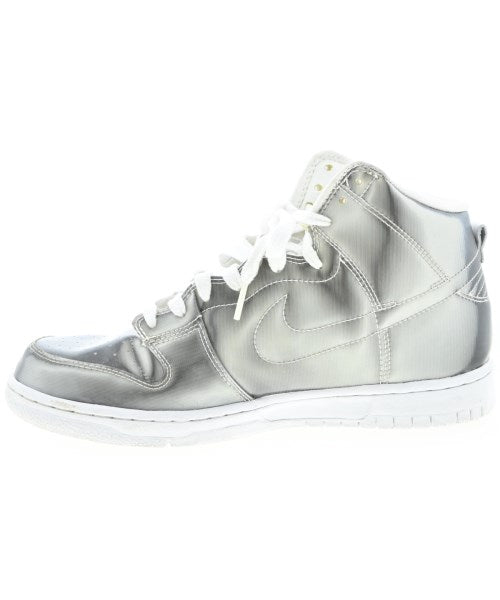 NIKE รองเท้าผ้าใบ