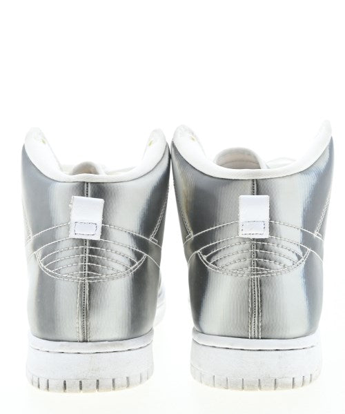 NIKE รองเท้าผ้าใบ