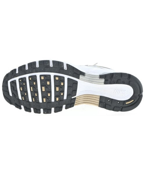 NIKE รองเท้าผ้าใบ