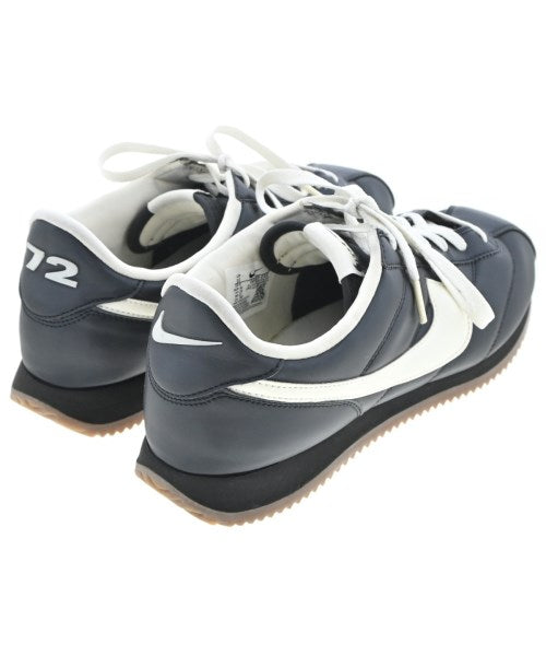 NIKE รองเท้าผ้าใบ