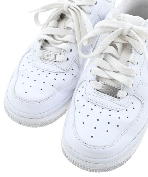 NIKE รองเท้าผ้าใบ