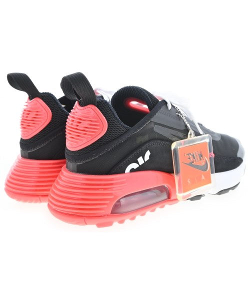 NIKE รองเท้าผ้าใบ