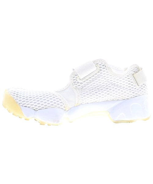 NIKE รองเท้าผ้าใบ