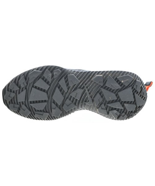 NIKE รองเท้าผ้าใบ