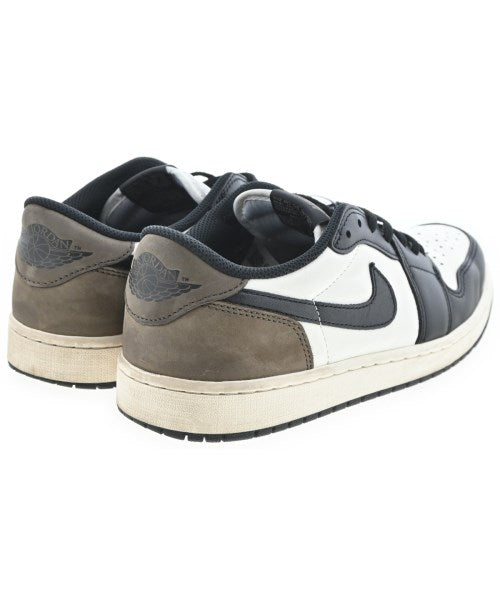 NIKE รองเท้าผ้าใบ