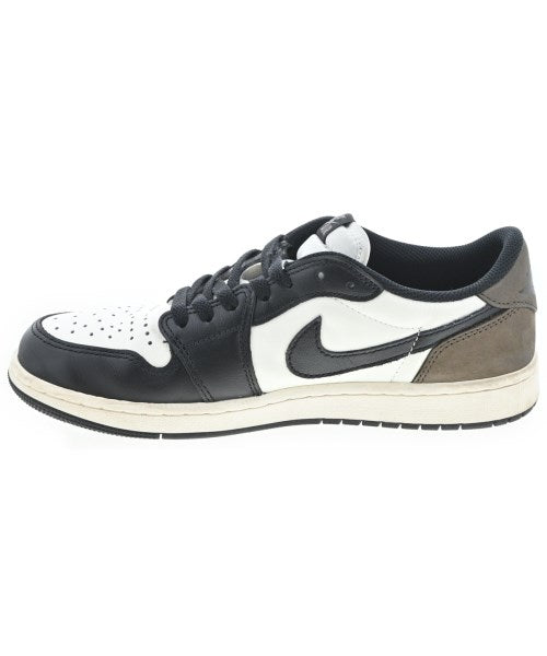 NIKE รองเท้าผ้าใบ