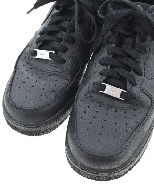 NIKE รองเท้าผ้าใบ