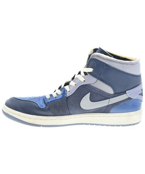 NIKE รองเท้าผ้าใบ