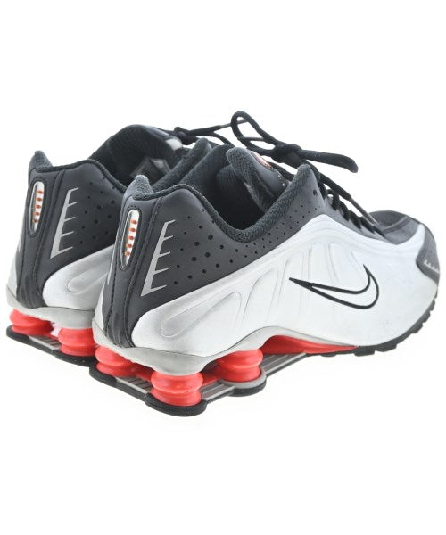 NIKE รองเท้าผ้าใบ