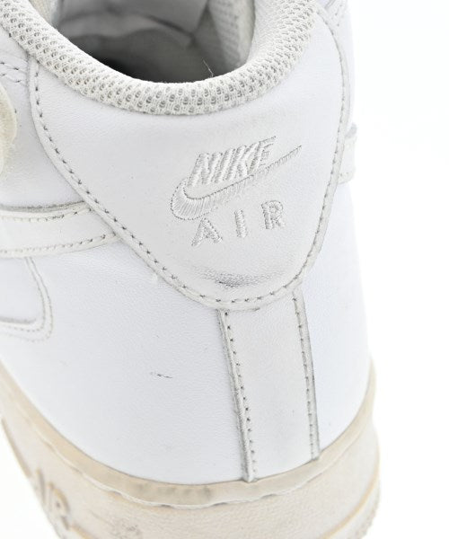 NIKE รองเท้าผ้าใบ