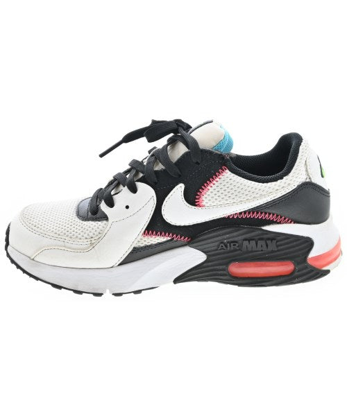 NIKE รองเท้าผ้าใบ