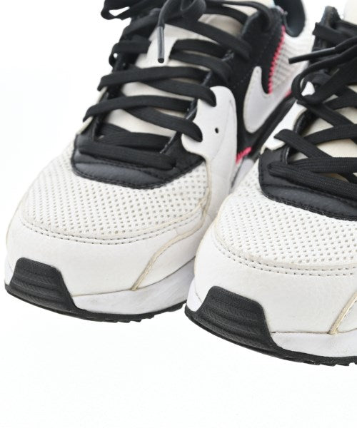 NIKE รองเท้าผ้าใบ