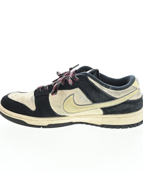 NIKE รองเท้าผ้าใบ