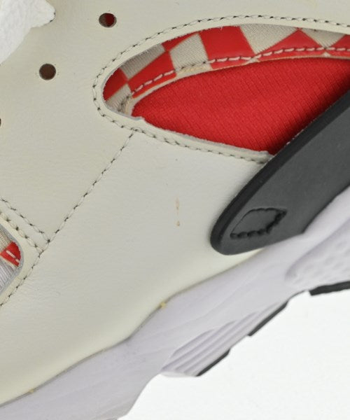 NIKE รองเท้าผ้าใบ