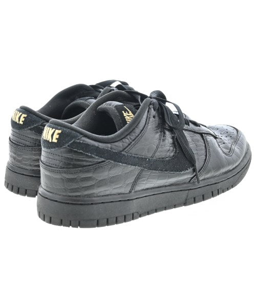 NIKE รองเท้าผ้าใบ
