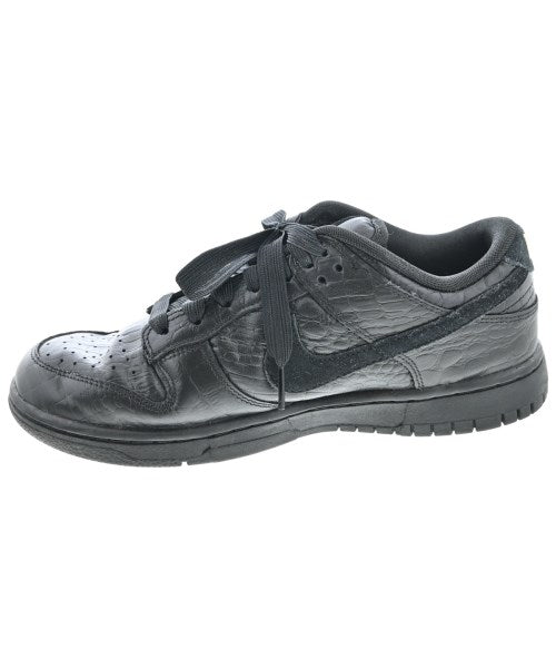 NIKE รองเท้าผ้าใบ