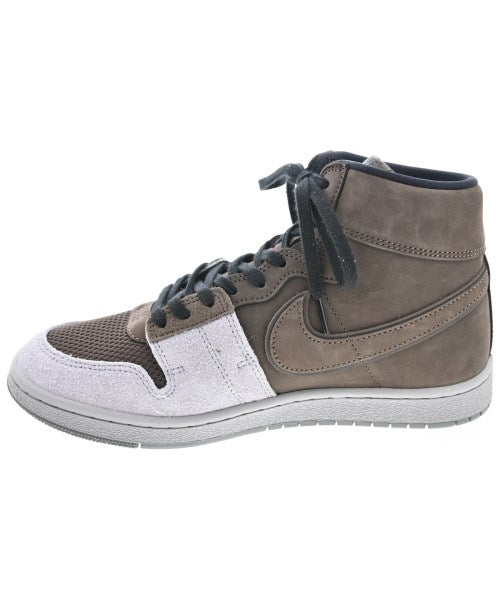 NIKE รองเท้าผ้าใบ