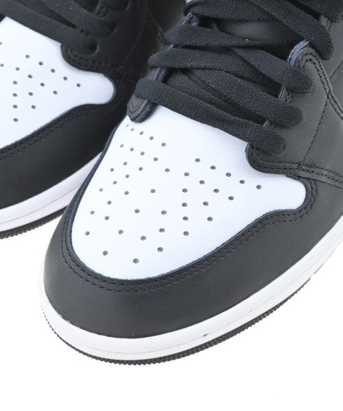 NIKE รองเท้าผ้าใบ