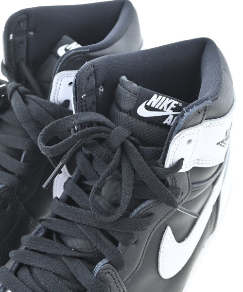 NIKE รองเท้าผ้าใบ