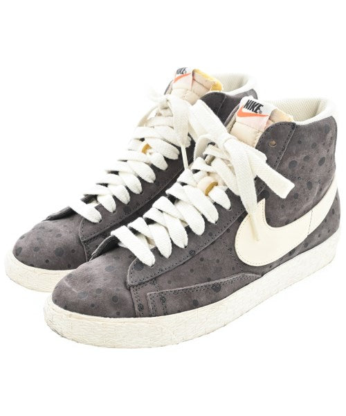 NIKE รองเท้าผ้าใบ