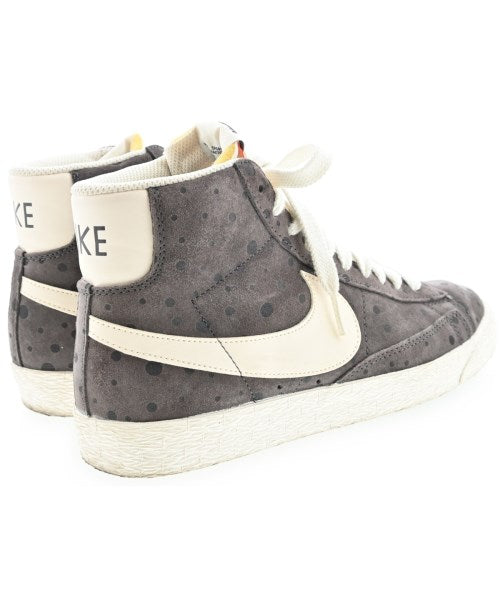 NIKE รองเท้าผ้าใบ