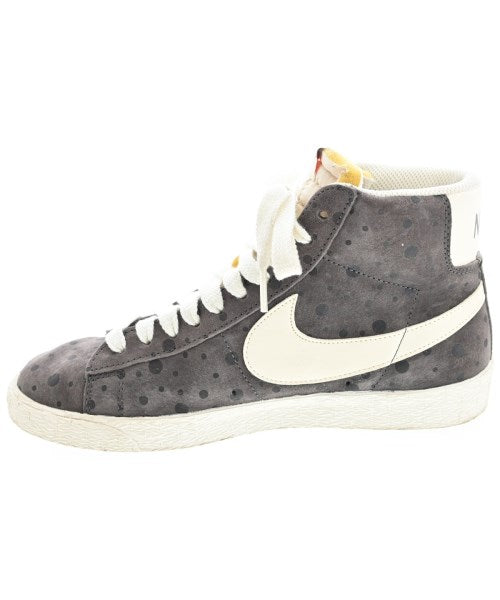 NIKE รองเท้าผ้าใบ