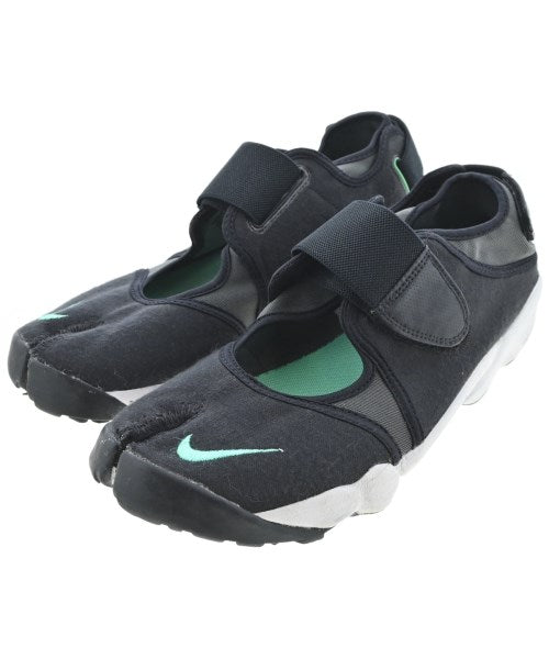 NIKE รองเท้าผ้าใบ