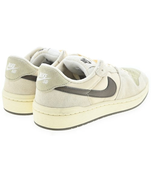 NIKE รองเท้าผ้าใบ