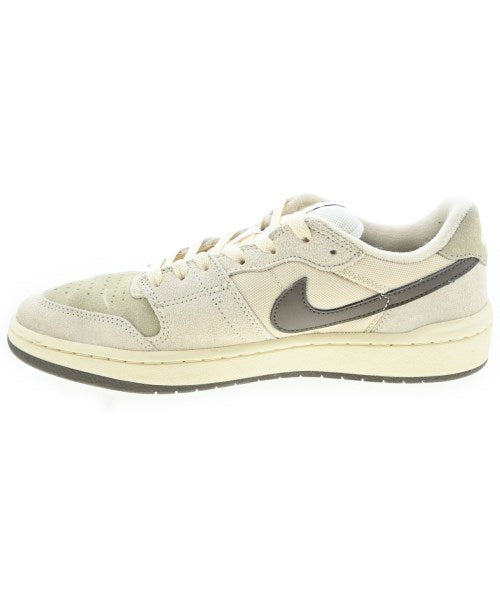 NIKE รองเท้าผ้าใบ