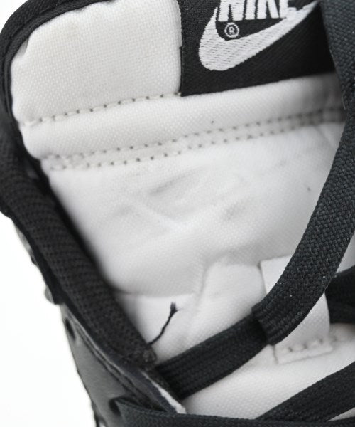 NIKE รองเท้าผ้าใบ