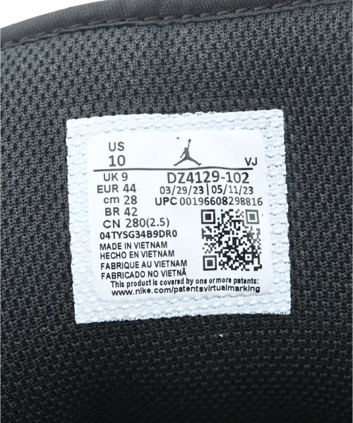 NIKE รองเท้าผ้าใบ