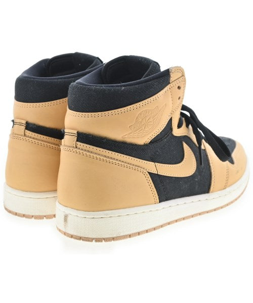 NIKE รองเท้าผ้าใบ