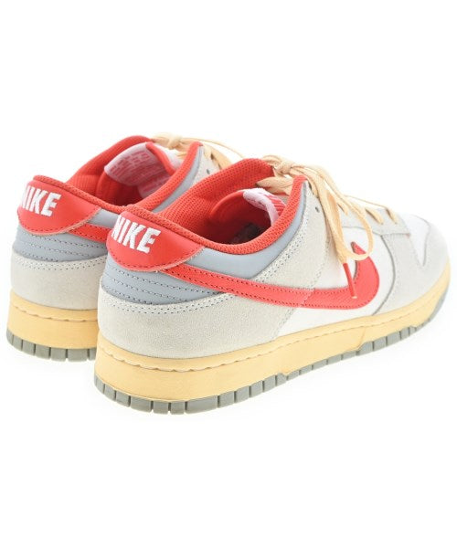 NIKE รองเท้าผ้าใบ