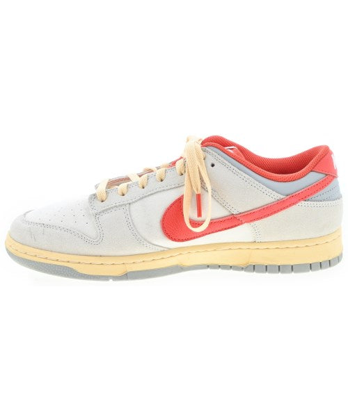 NIKE รองเท้าผ้าใบ