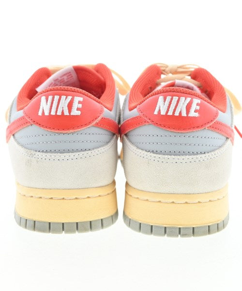 NIKE รองเท้าผ้าใบ