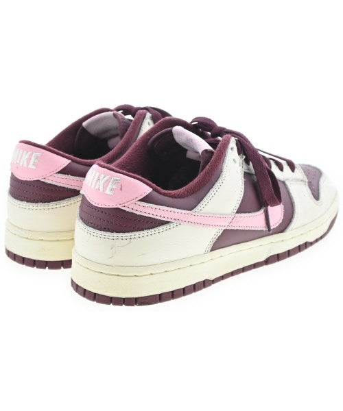 NIKE รองเท้าผ้าใบ