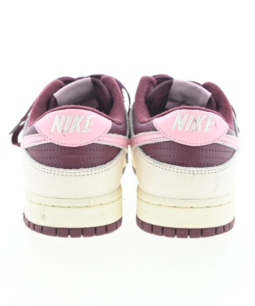 NIKE รองเท้าผ้าใบ