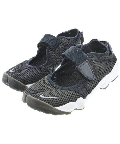 NIKE รองเท้าผ้าใบ