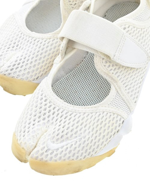NIKE รองเท้าผ้าใบ