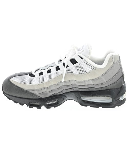 NIKE รองเท้าผ้าใบ