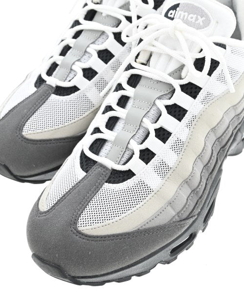 NIKE รองเท้าผ้าใบ