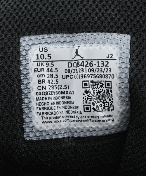 NIKE รองเท้าผ้าใบ