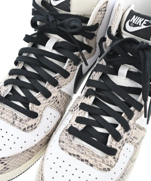 NIKE รองเท้าผ้าใบ