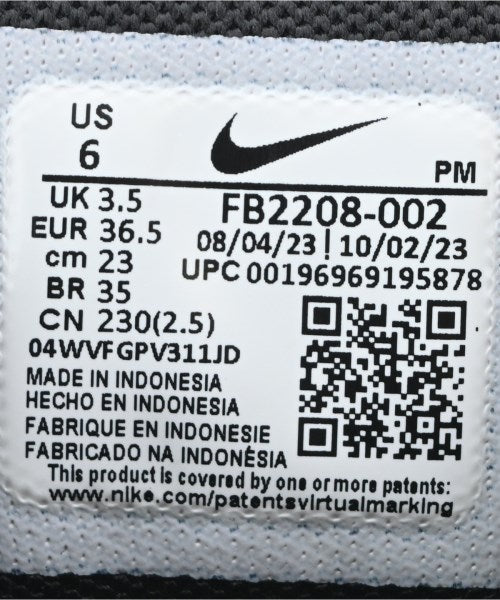 NIKE รองเท้าผ้าใบ