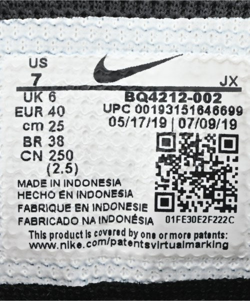 NIKE รองเท้าผ้าใบ
