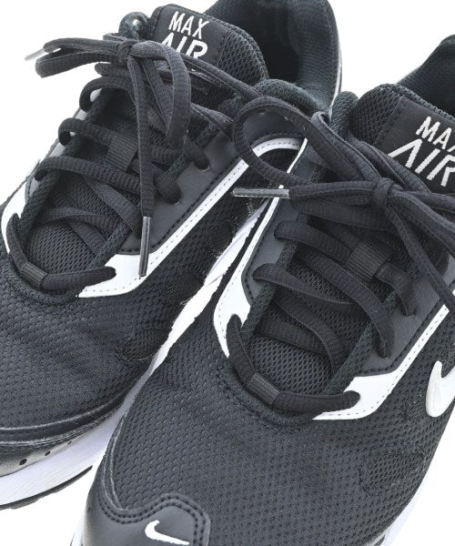 NIKE รองเท้าผ้าใบ