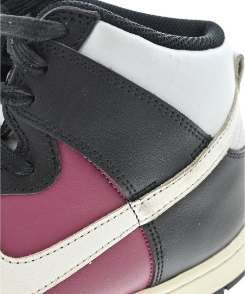 NIKE รองเท้าผ้าใบ