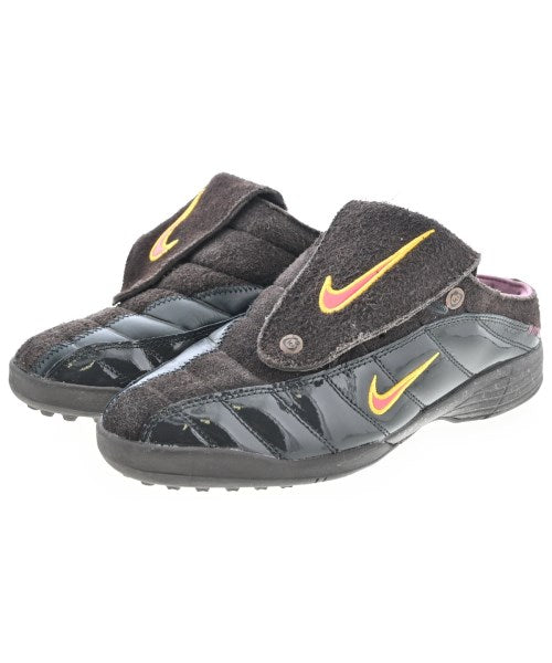 NIKE รองเท้าผ้าใบ
